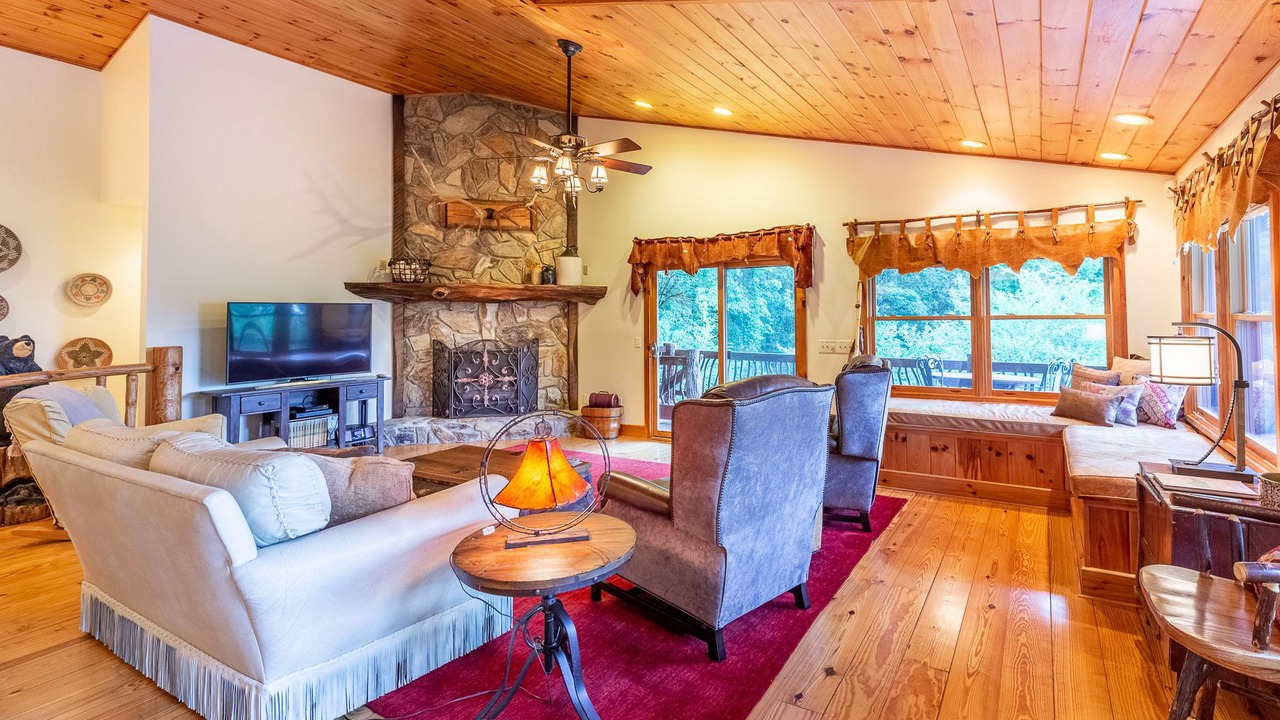 Photo of Livingroom in Whittier