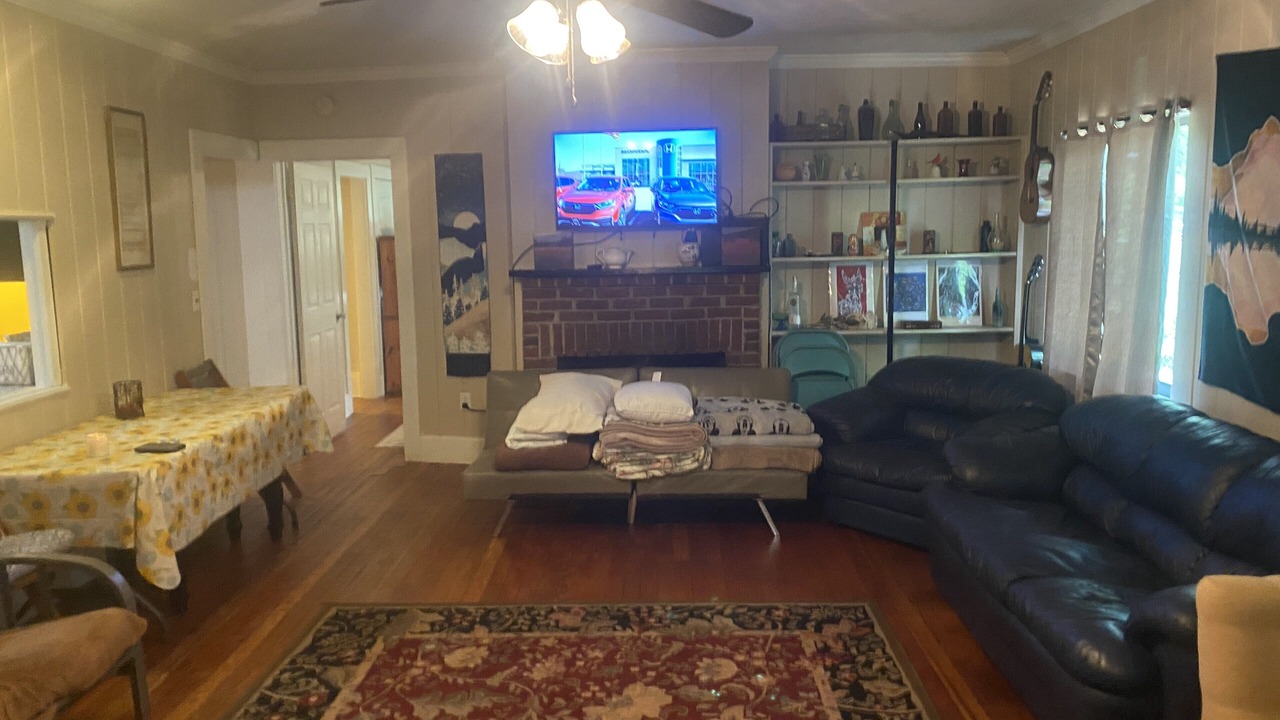 Photo of Livingroom in Lynn