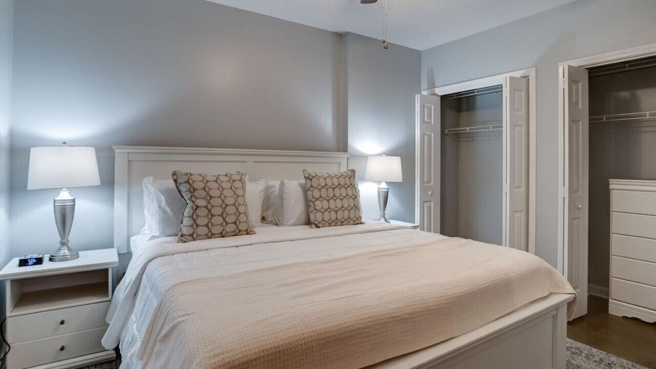 Photo of Bedroom in Royal Pines