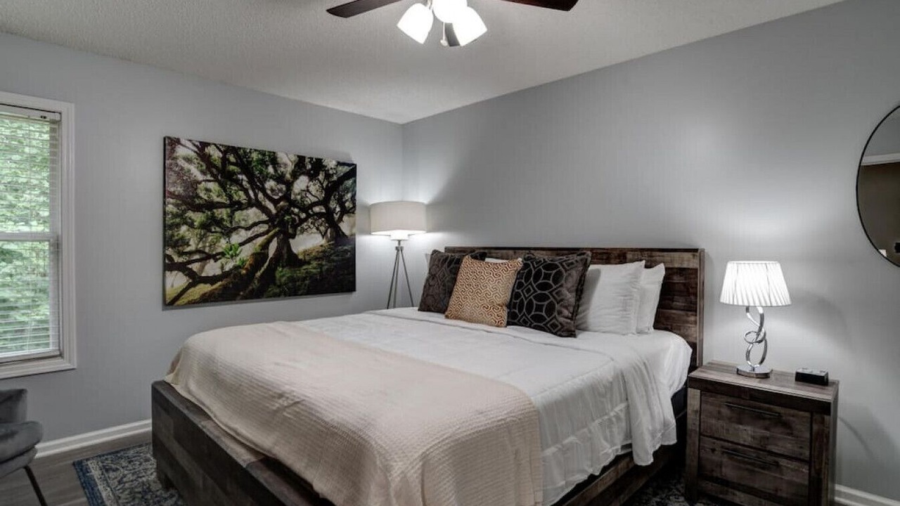 Photo of Bedroom in Royal Pines
