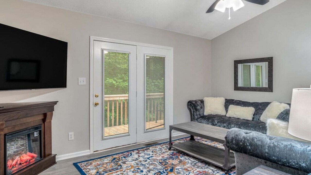 Photo of Livingroom in Royal Pines