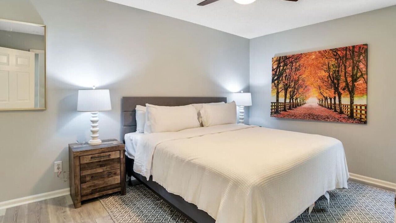 Photo of Bedroom in Royal Pines