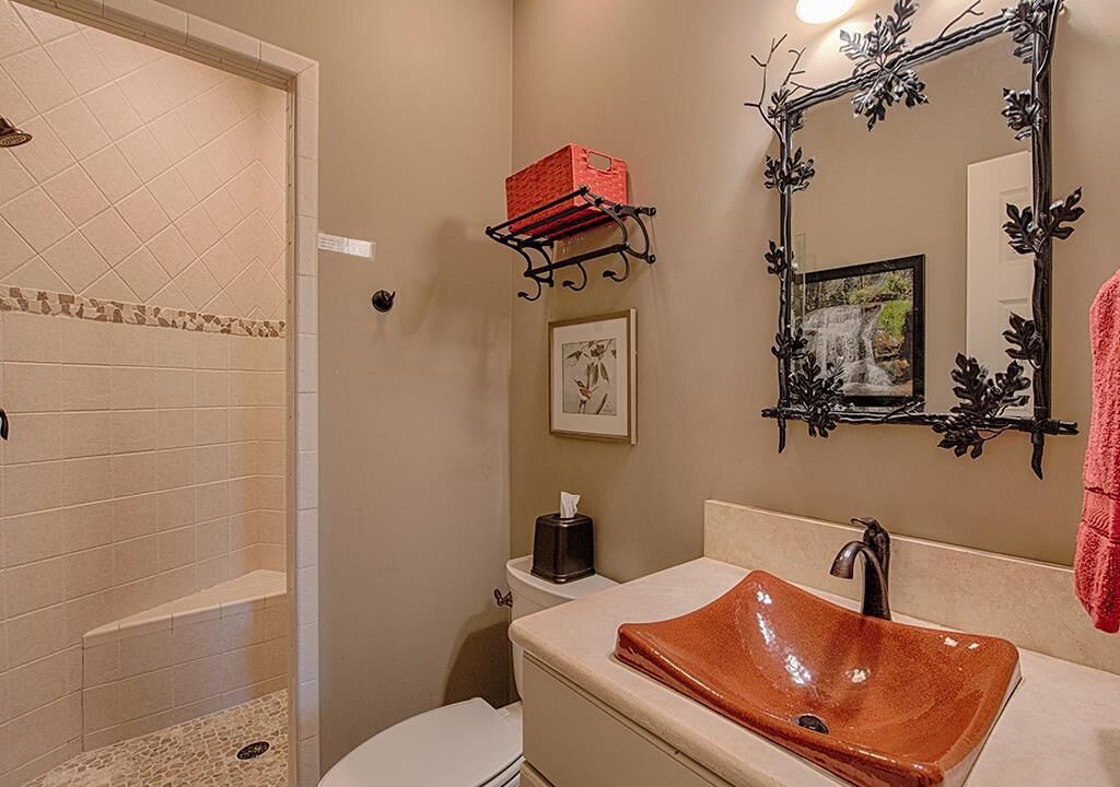 Photo of Bathroom in Cataloochee Ranch