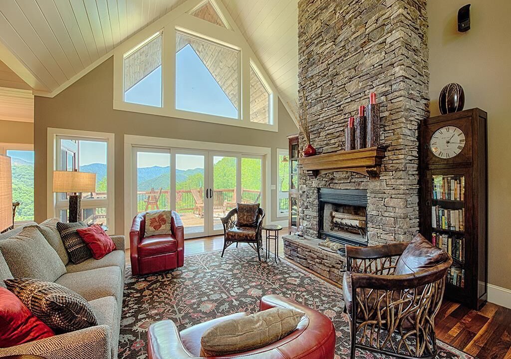 Photo of Livingroom in Cataloochee Ranch