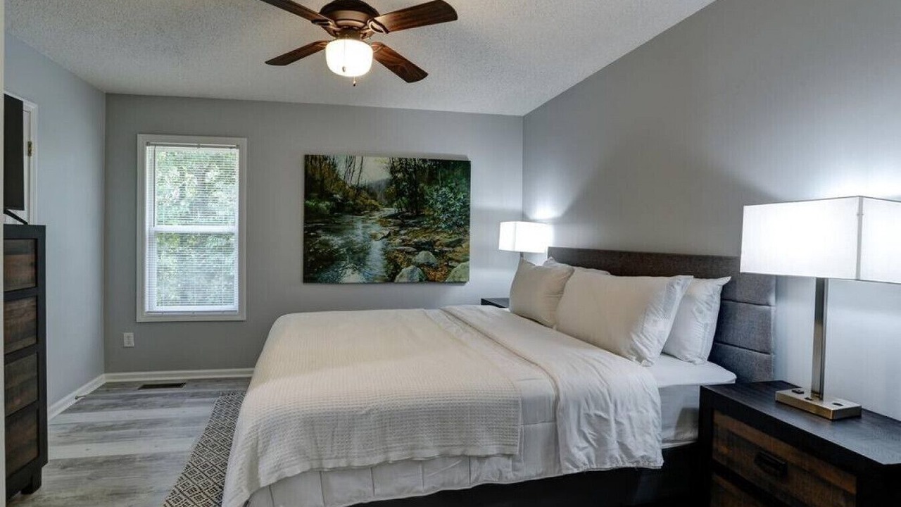 Photo of Bedroom in Royal Pines
