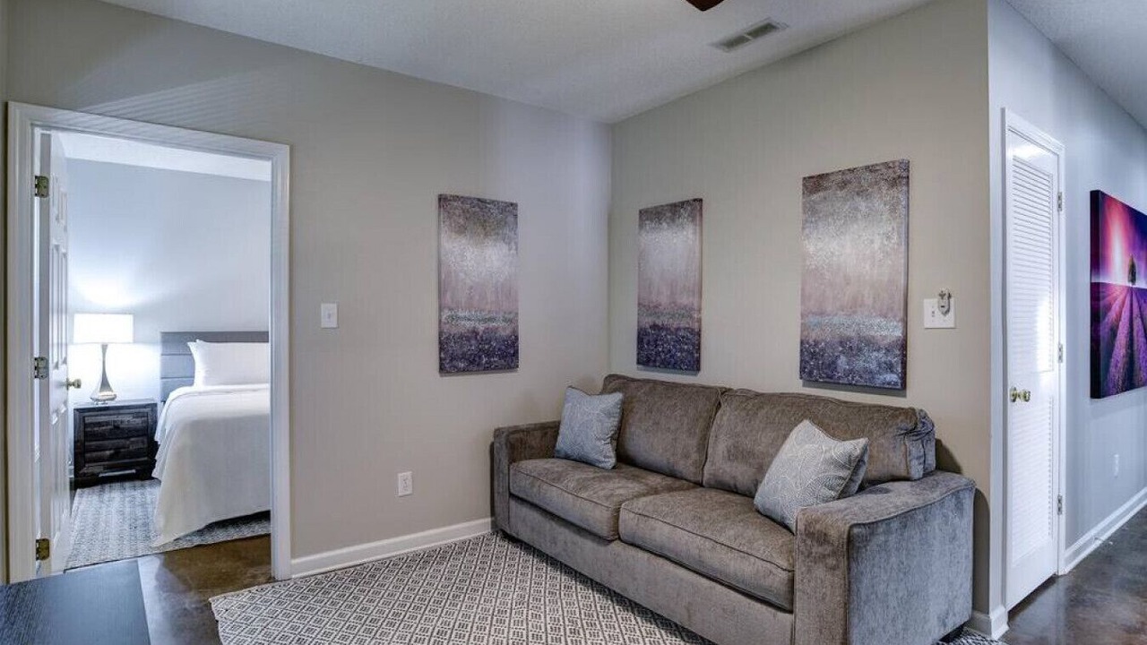 Photo of Livingroom in Royal Pines