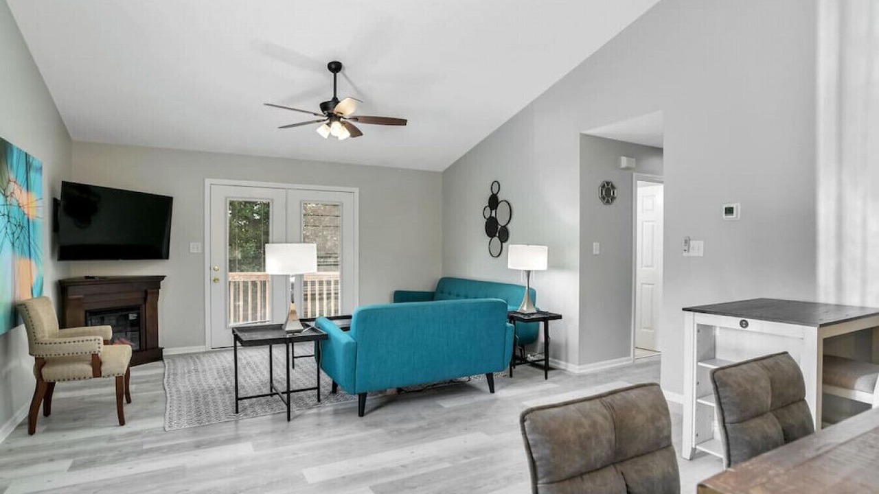 Photo of Livingroom in Royal Pines