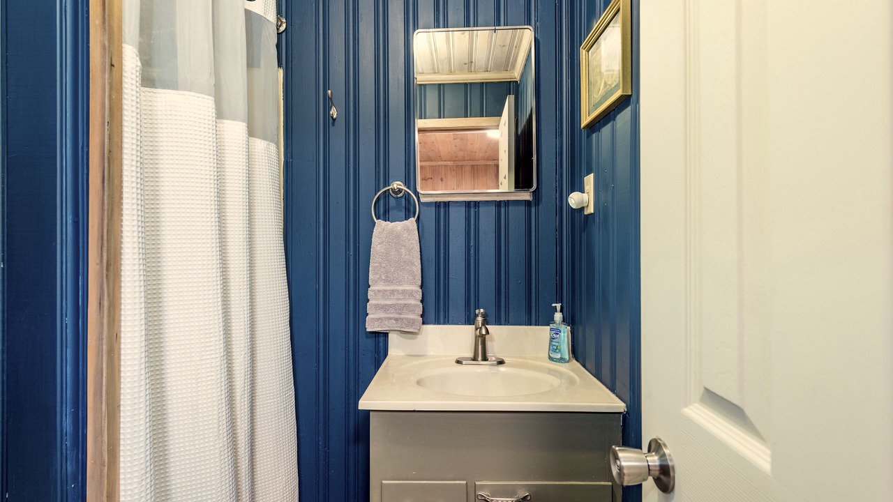 Photo of Bathroom in Gerton