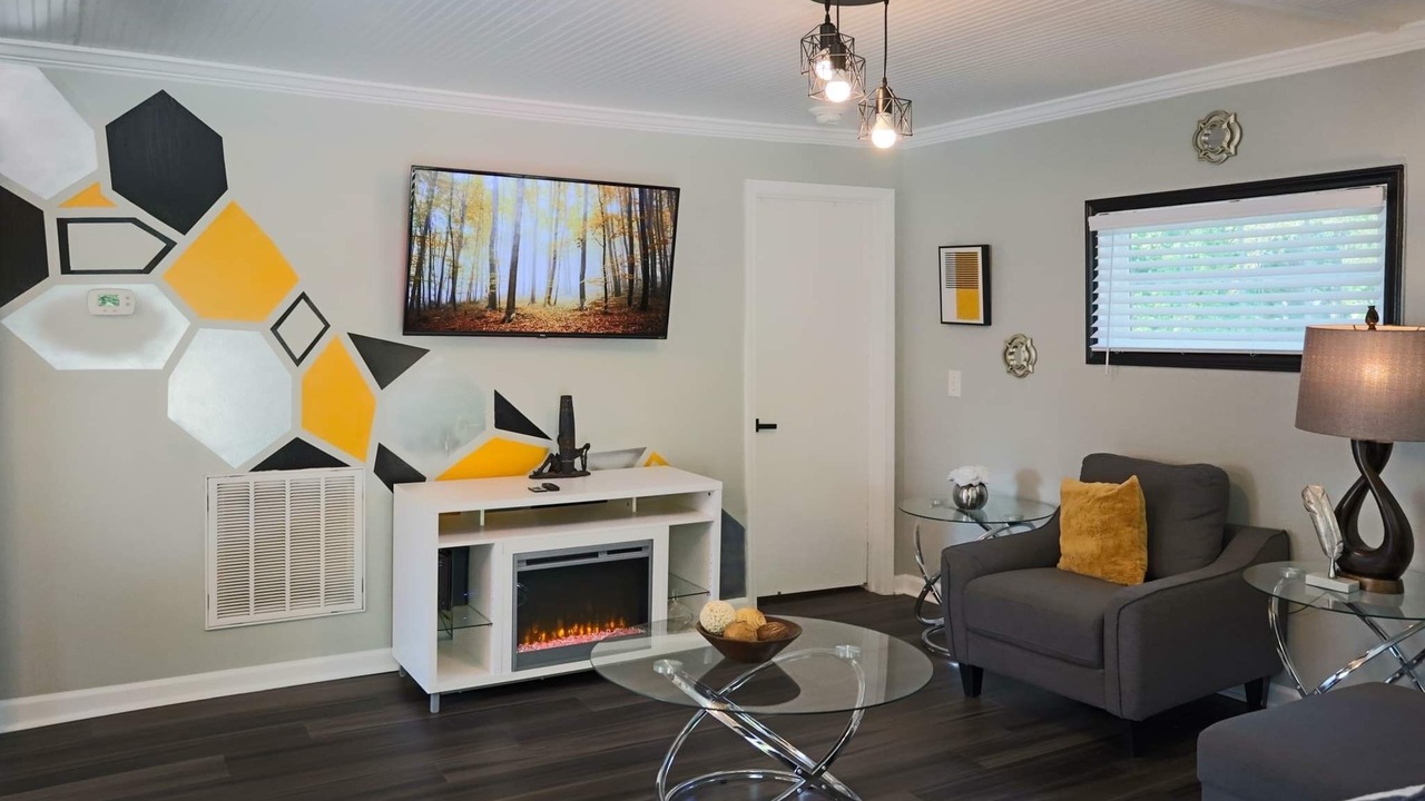 Photo of Livingroom in Apex