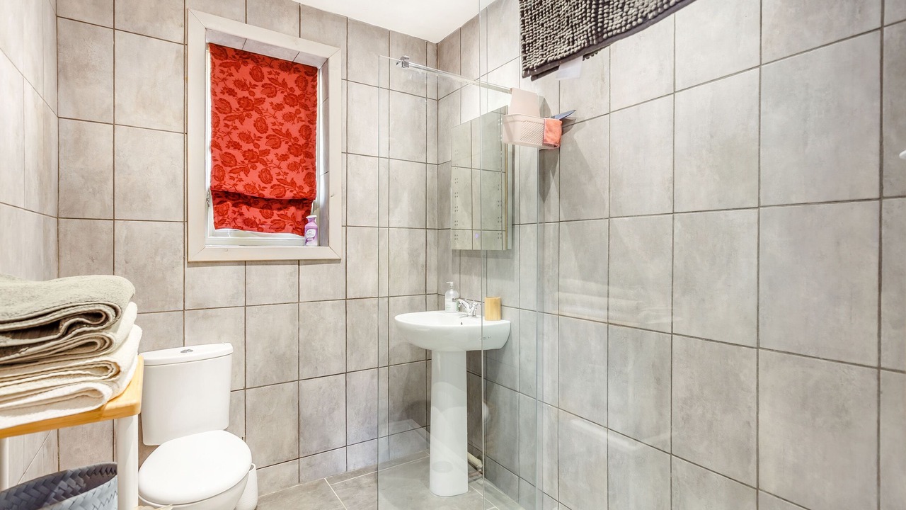 Photo of Bathroom in Salen