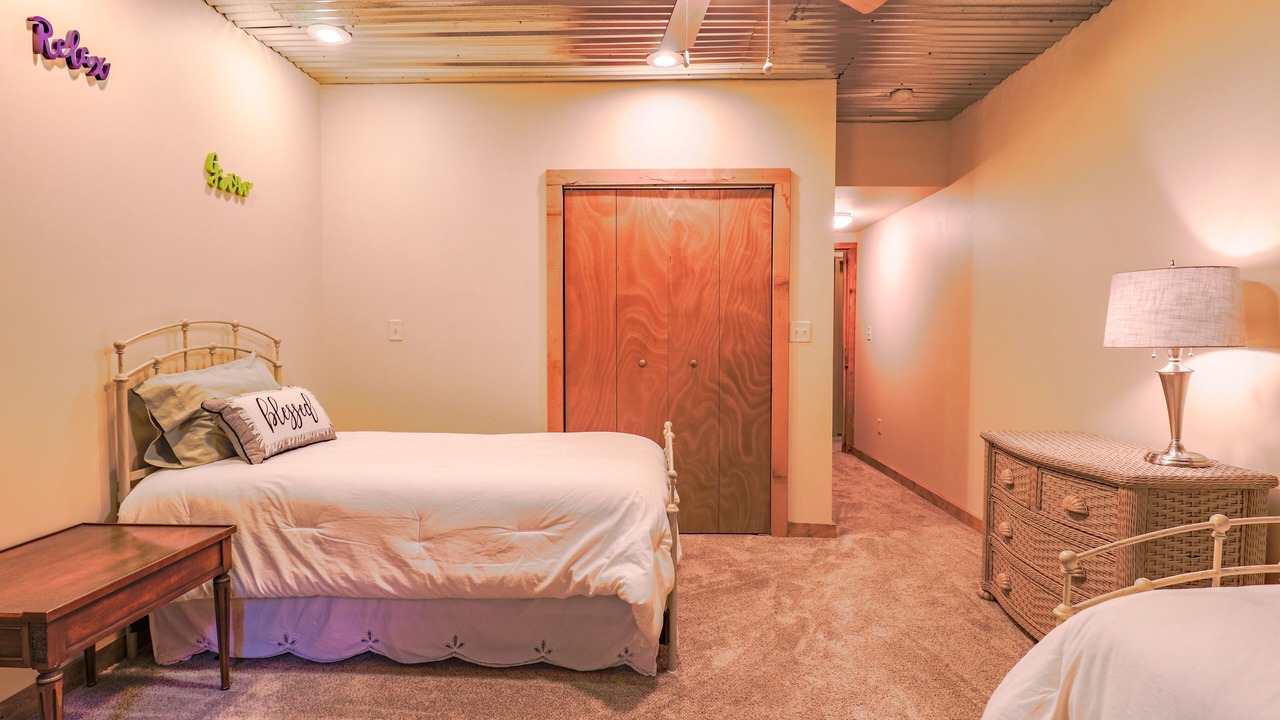 Photo of Bedroom in Flat Rock