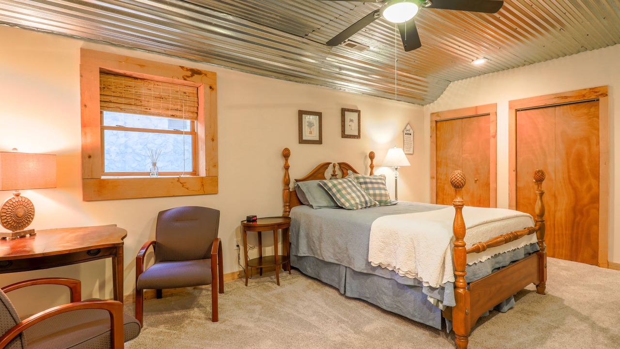 Photo of Bedroom in Flat Rock
