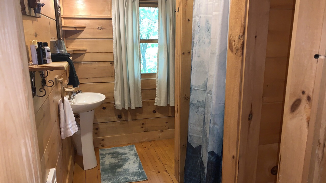 Photo of Bathroom in Beech Mountain