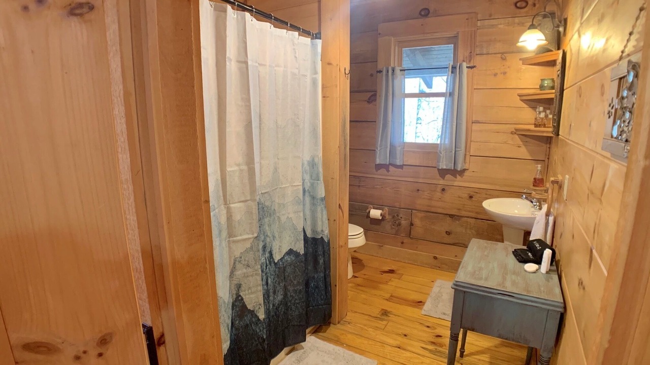 Photo of Bathroom in Beech Mountain