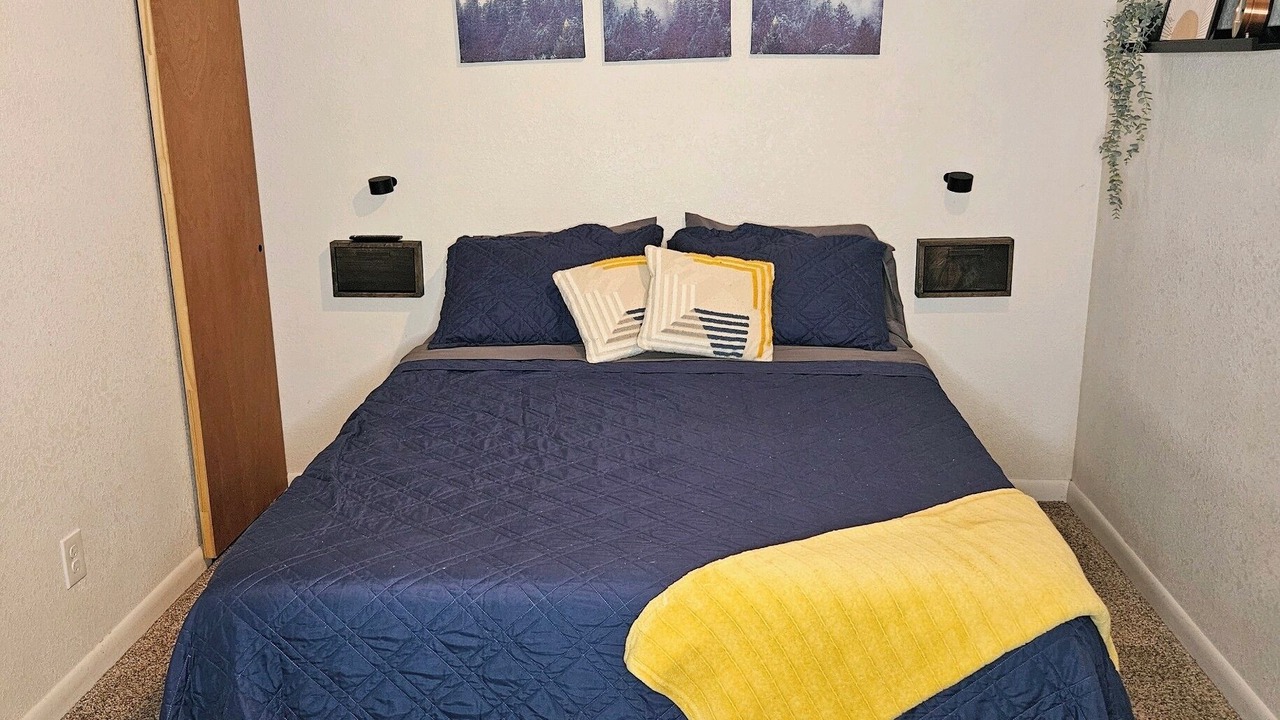 Photo of Bedroom in Jarvisburg