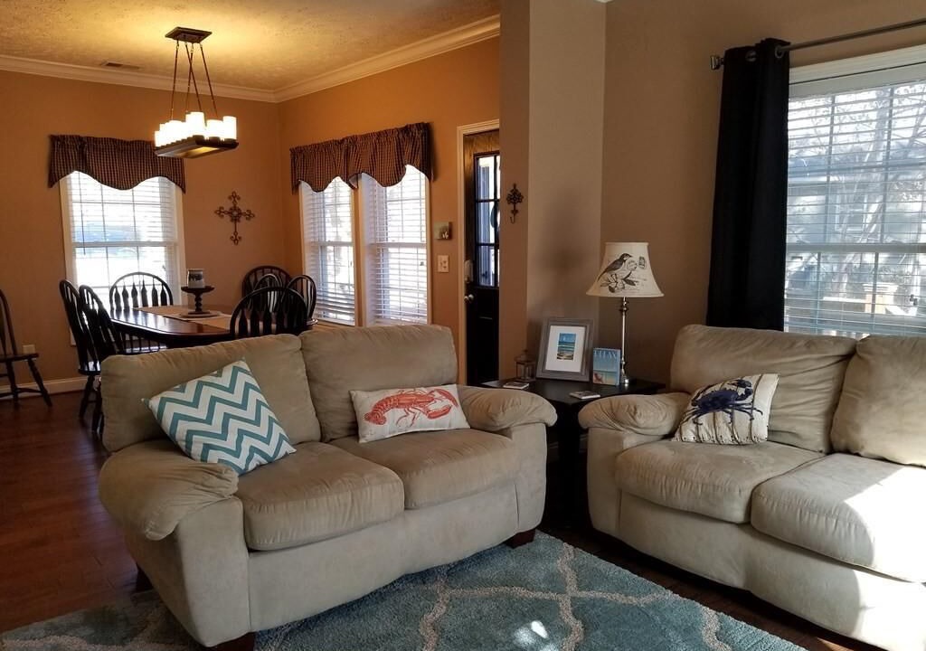 Photo of Livingroom in Wildwood Point