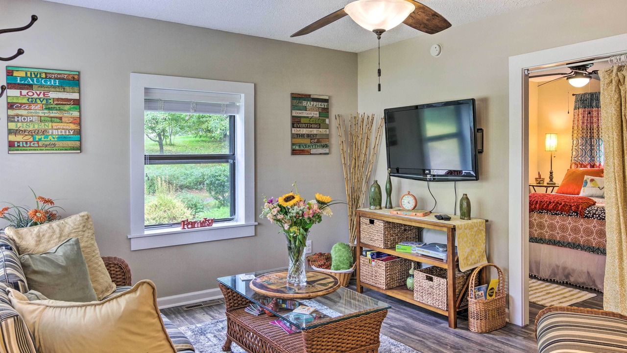 Photo of Bedroom in Hendersonville