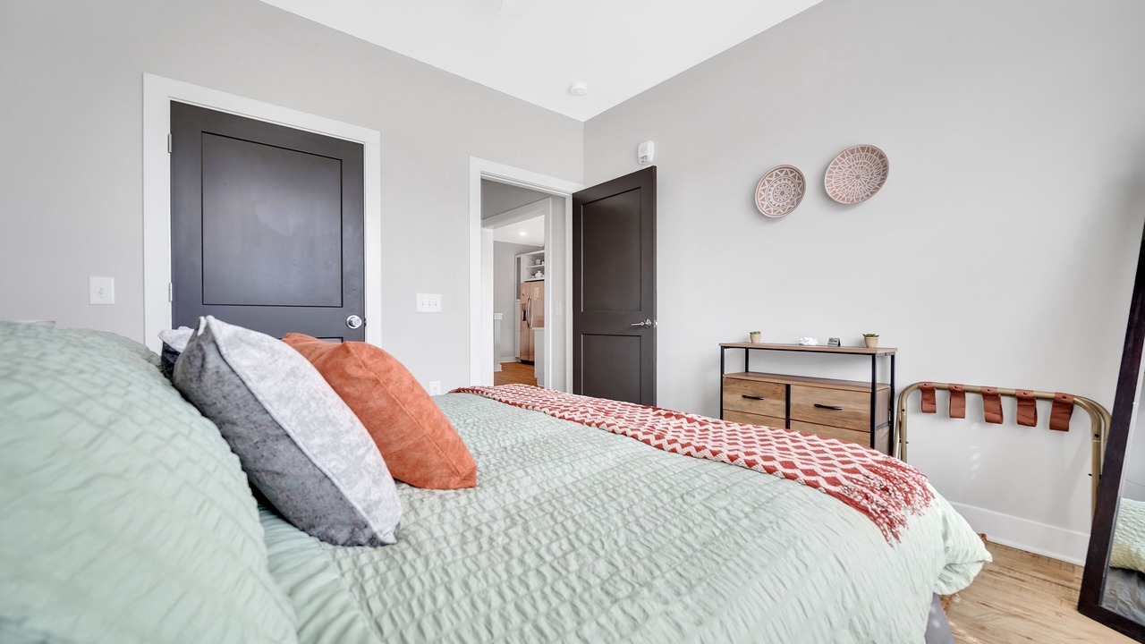 Photo of Bedroom in Commonwealth