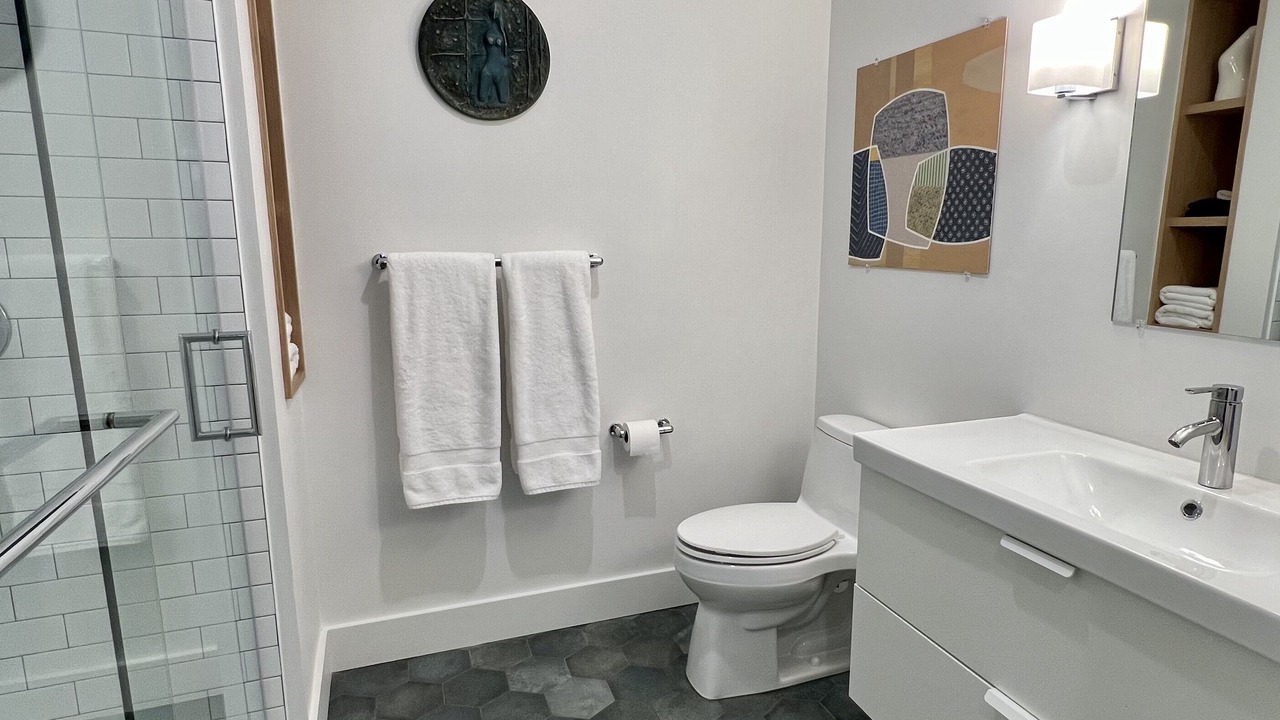 Photo of Bathroom in Huston - Courtland