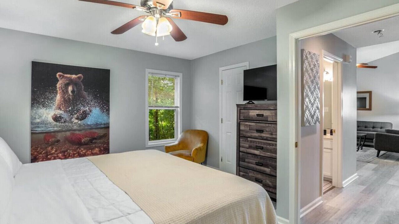 Photo of Bedroom in Royal Pines