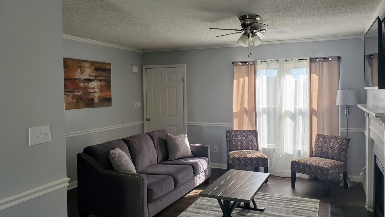 Photo of Livingroom in Northeast Raleigh