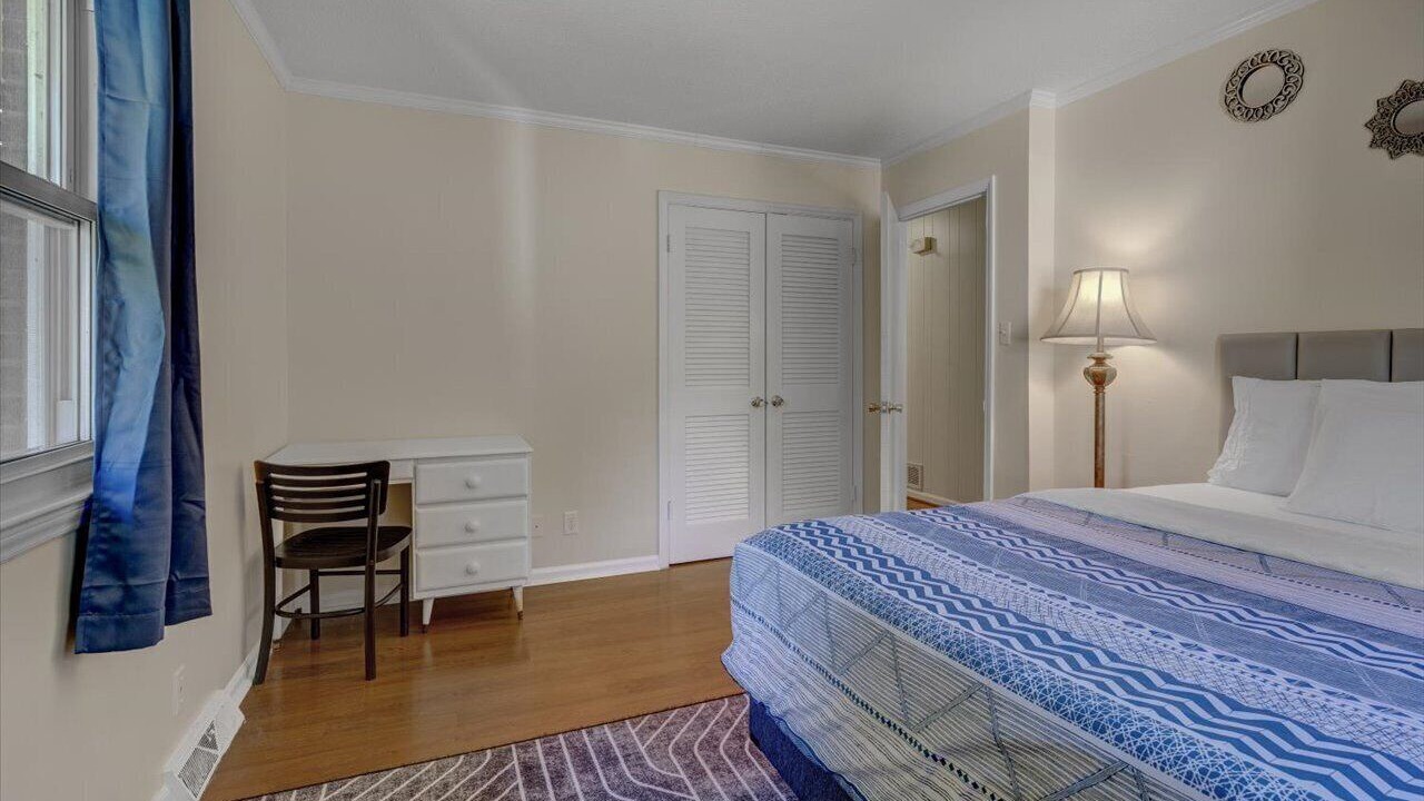 Photo of Bedroom in Cross-County