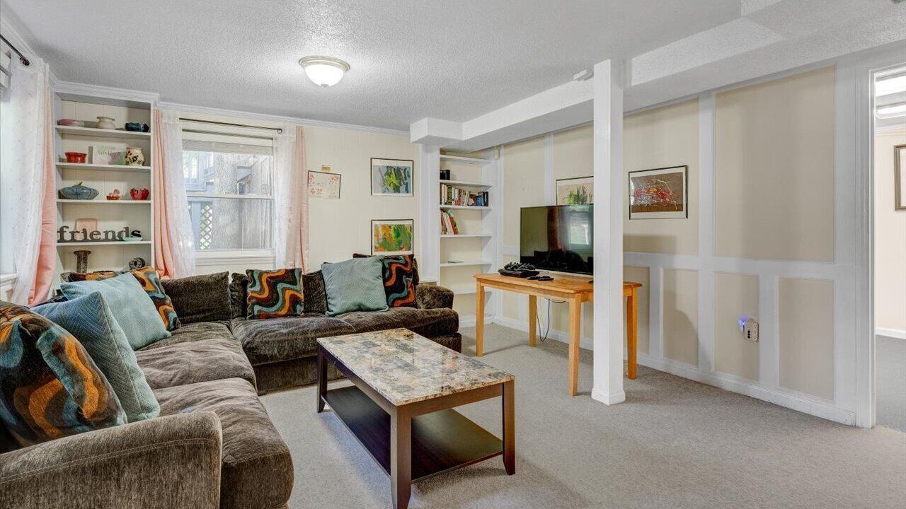 Photo of Livingroom in Cross-County