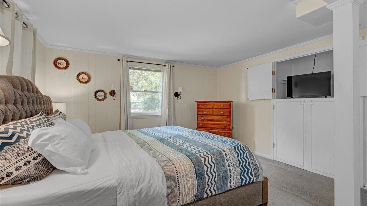 Photo of Bedroom in Cross-County