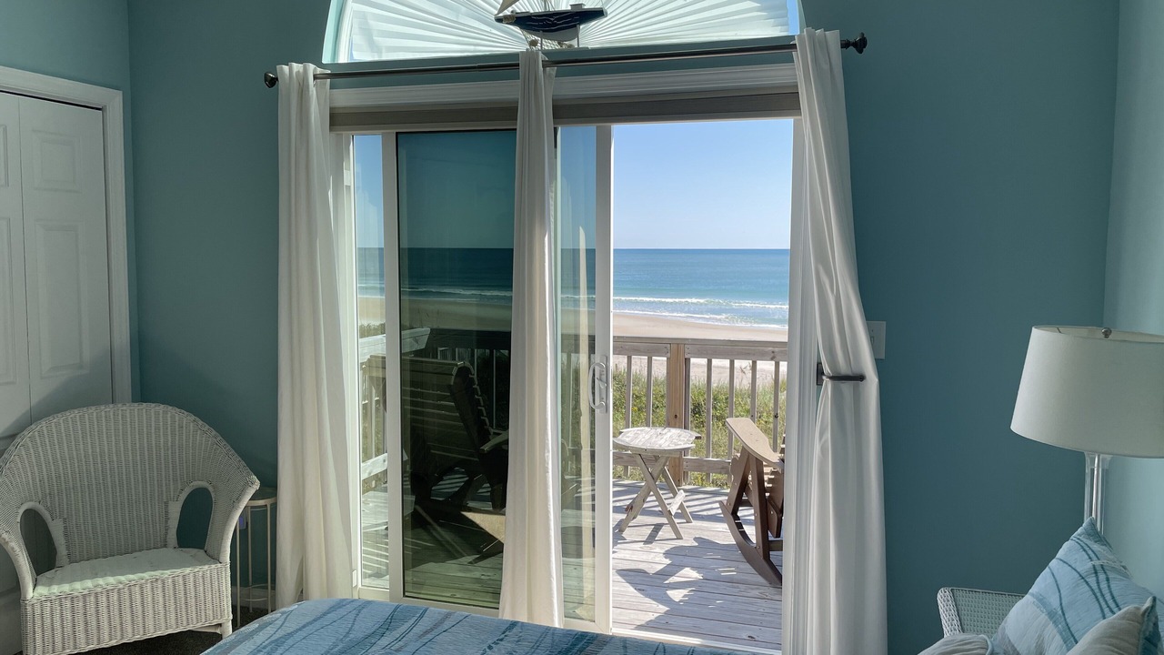 Photo of Bedroom in North Topsail Beach