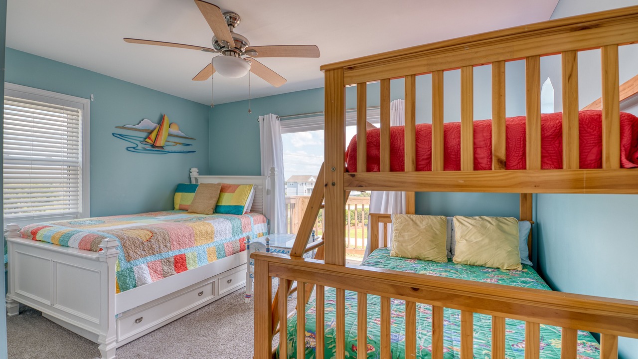 Photo of Bedroom in North Topsail Beach