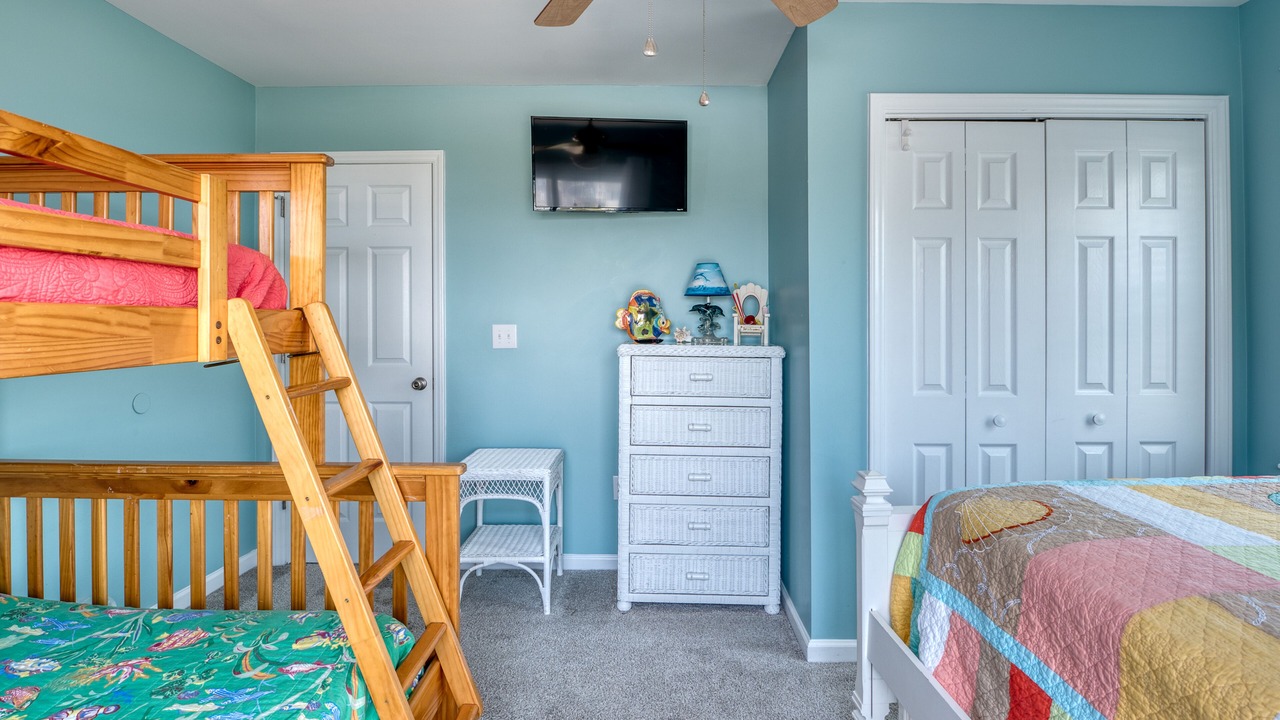 Photo of Bedroom in North Topsail Beach