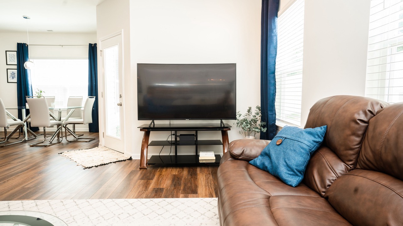 Photo of Livingroom in Southeast Raleigh