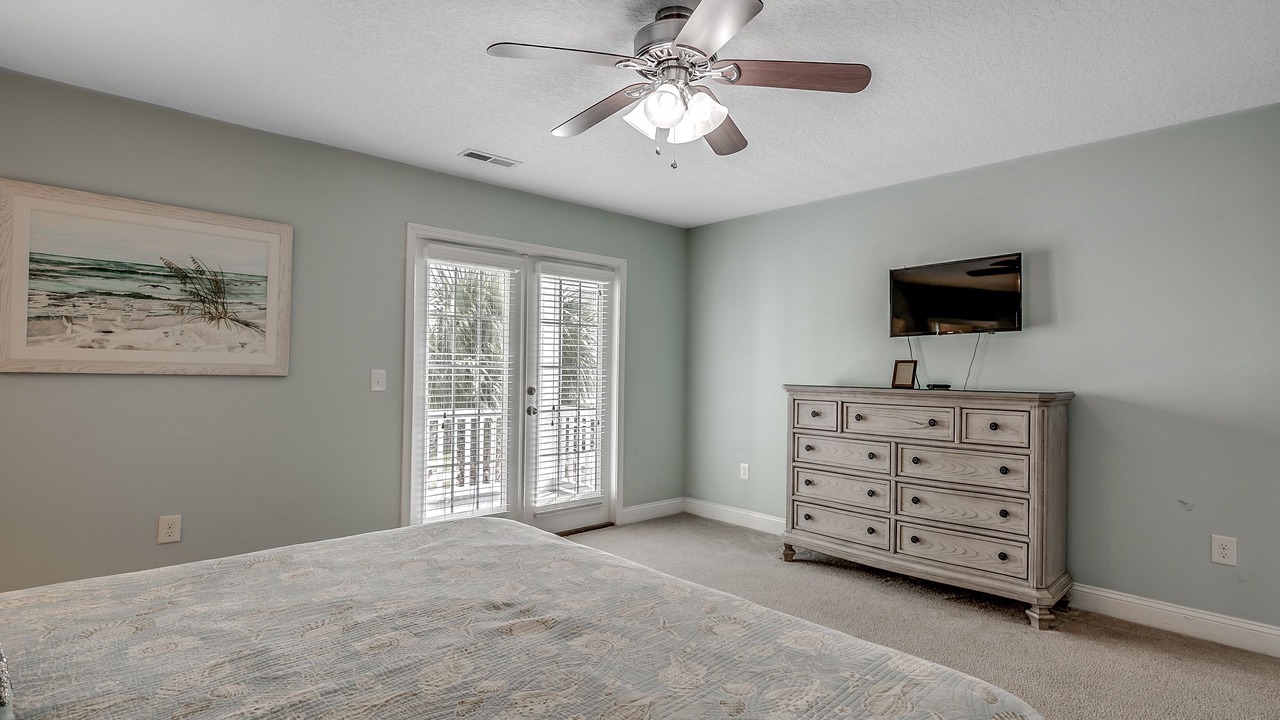 Photo of Bedroom in Surfside Beach