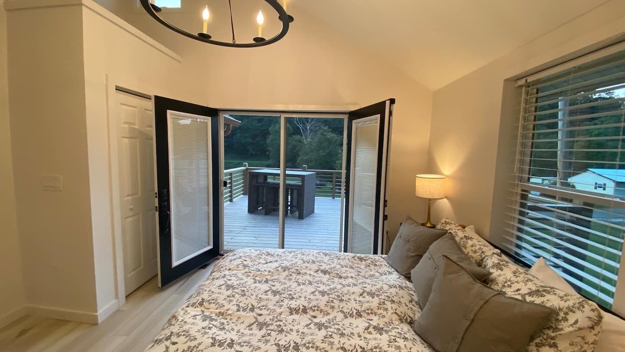 Photo of Bedroom in Newland