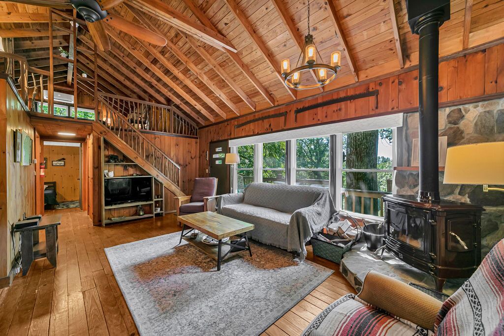 Photo of Livingroom in Brevard