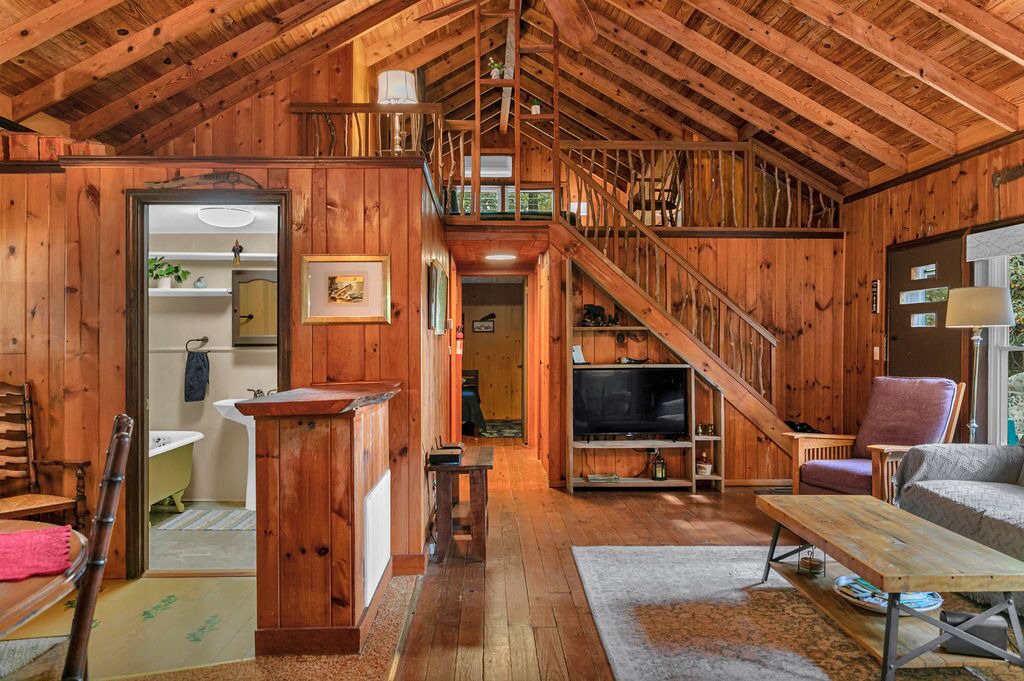 Photo of Bedroom in Brevard