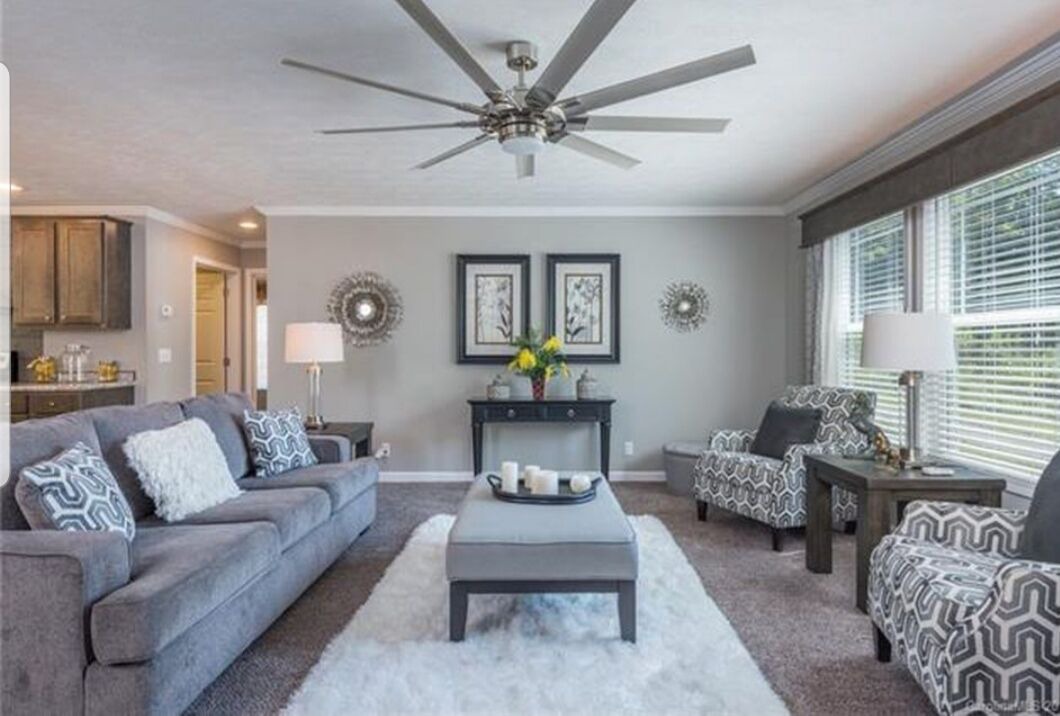 Photo of Livingroom in Candler