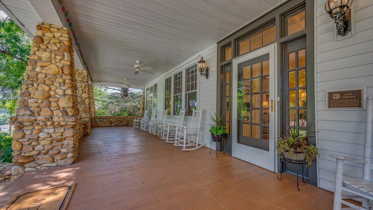Photo of Outdoor in Hyman Heights Historic District