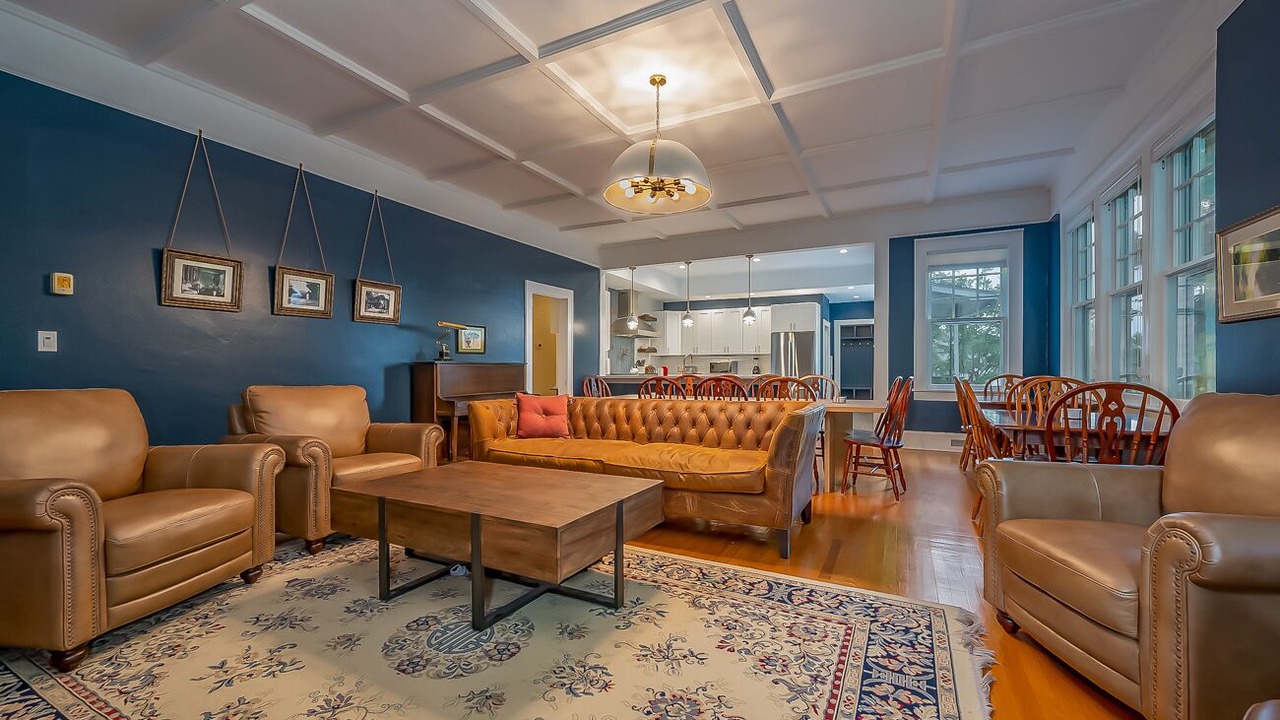 Photo of Bedroom in Hyman Heights Historic District
