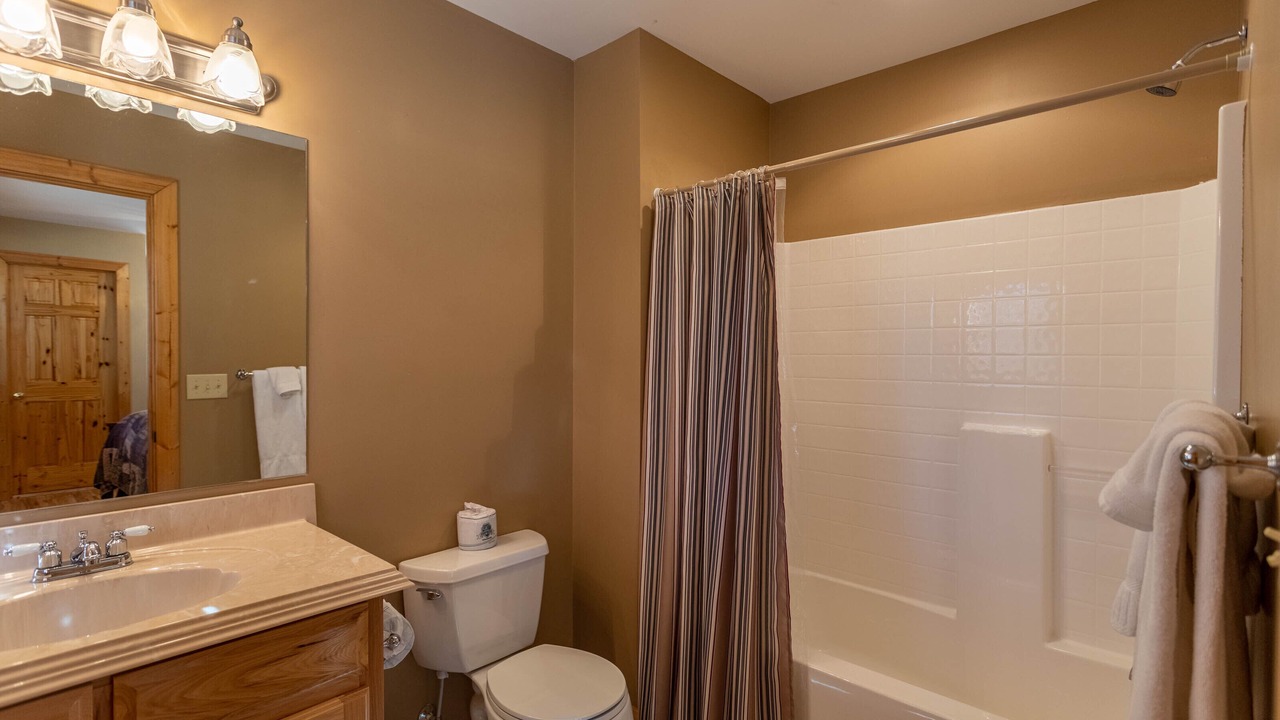 Photo of Bathroom in Apple Ridge