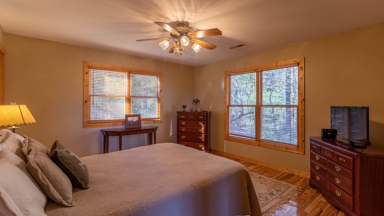 Photo of Bedroom in Apple Ridge