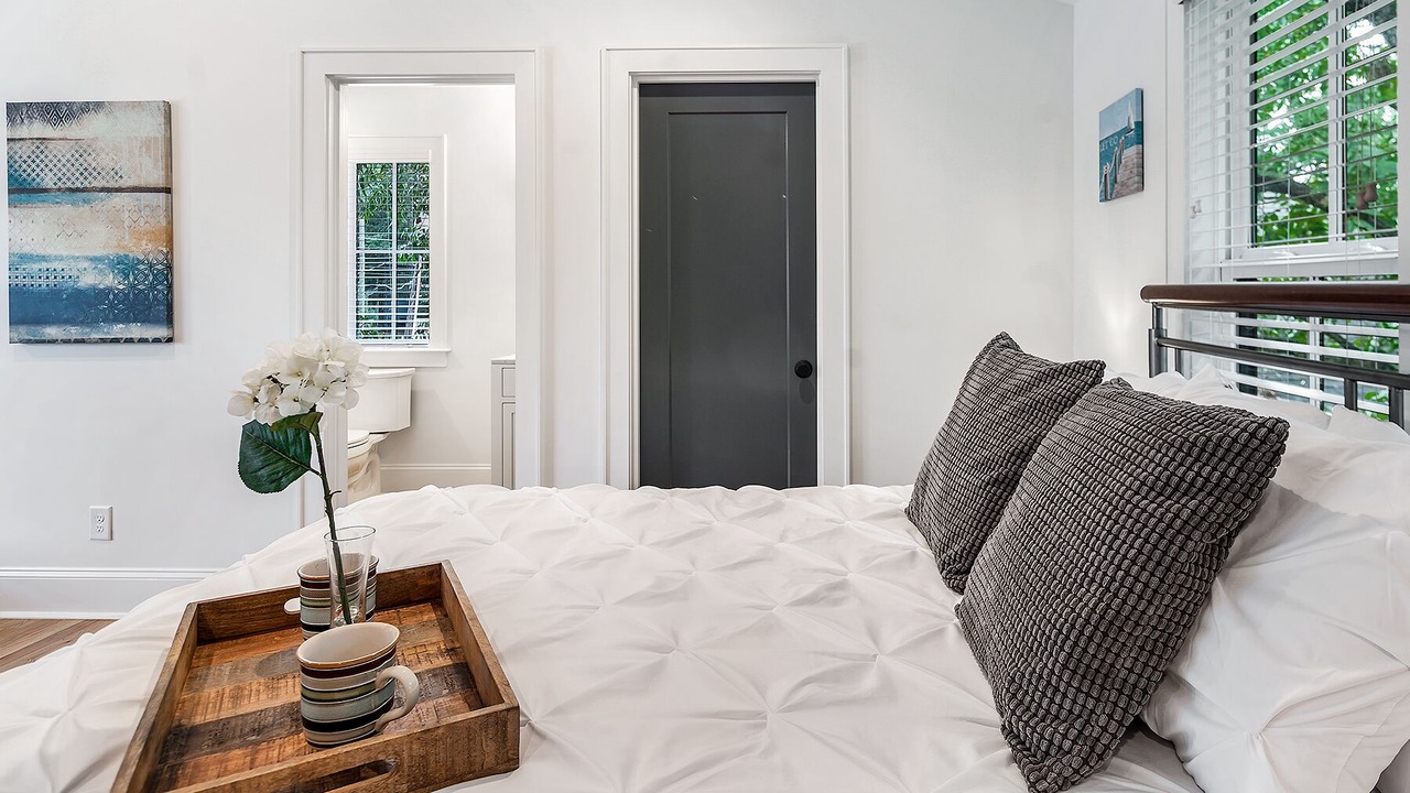 Photo of Bedroom in Villa Heights