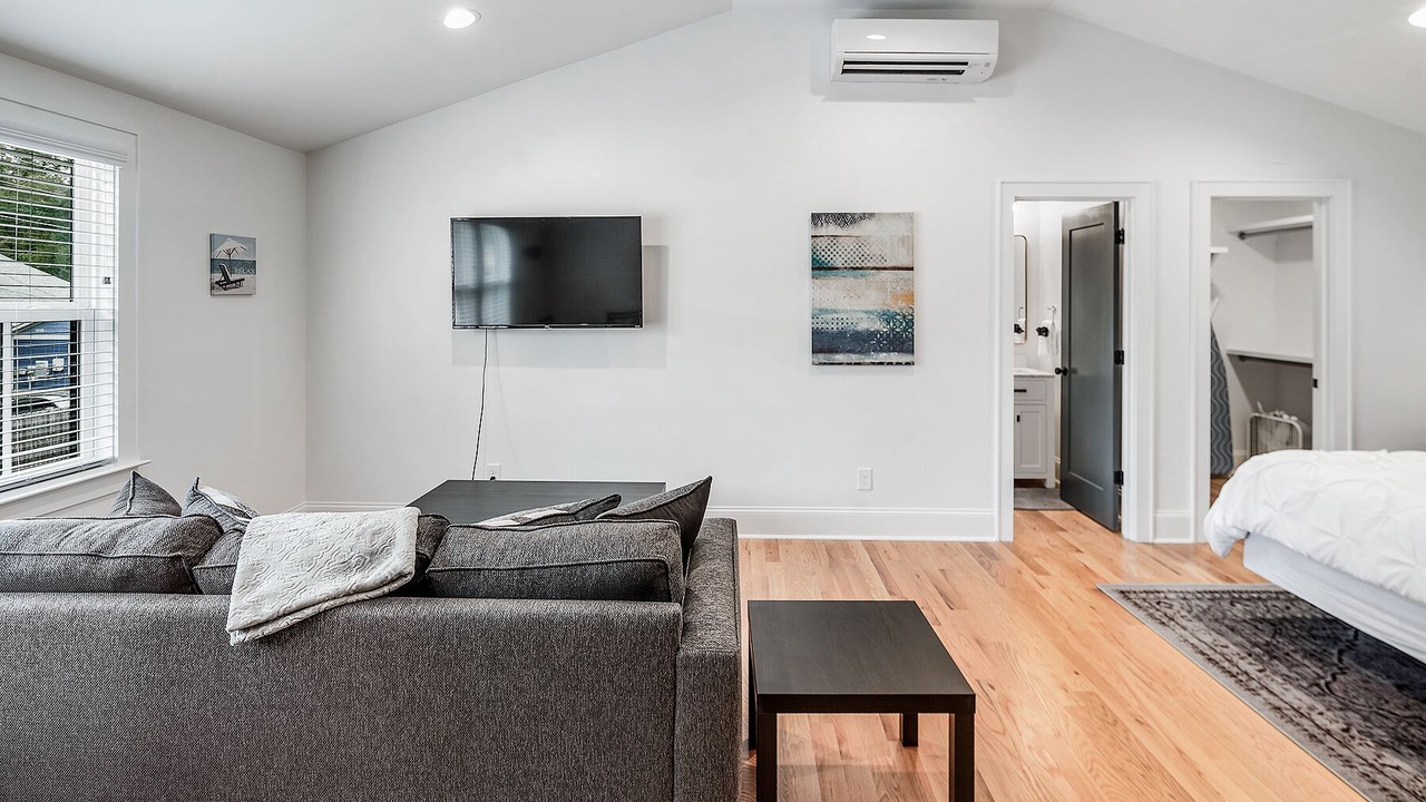 Photo of Bedroom in Villa Heights