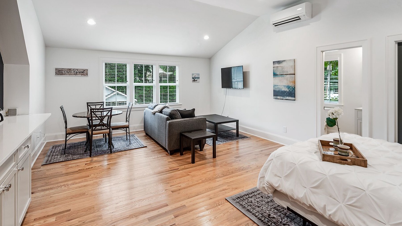 Photo of Bedroom in Villa Heights