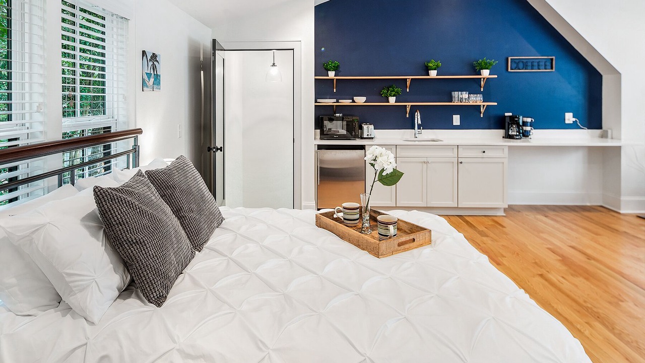 Photo of Bedroom in Villa Heights
