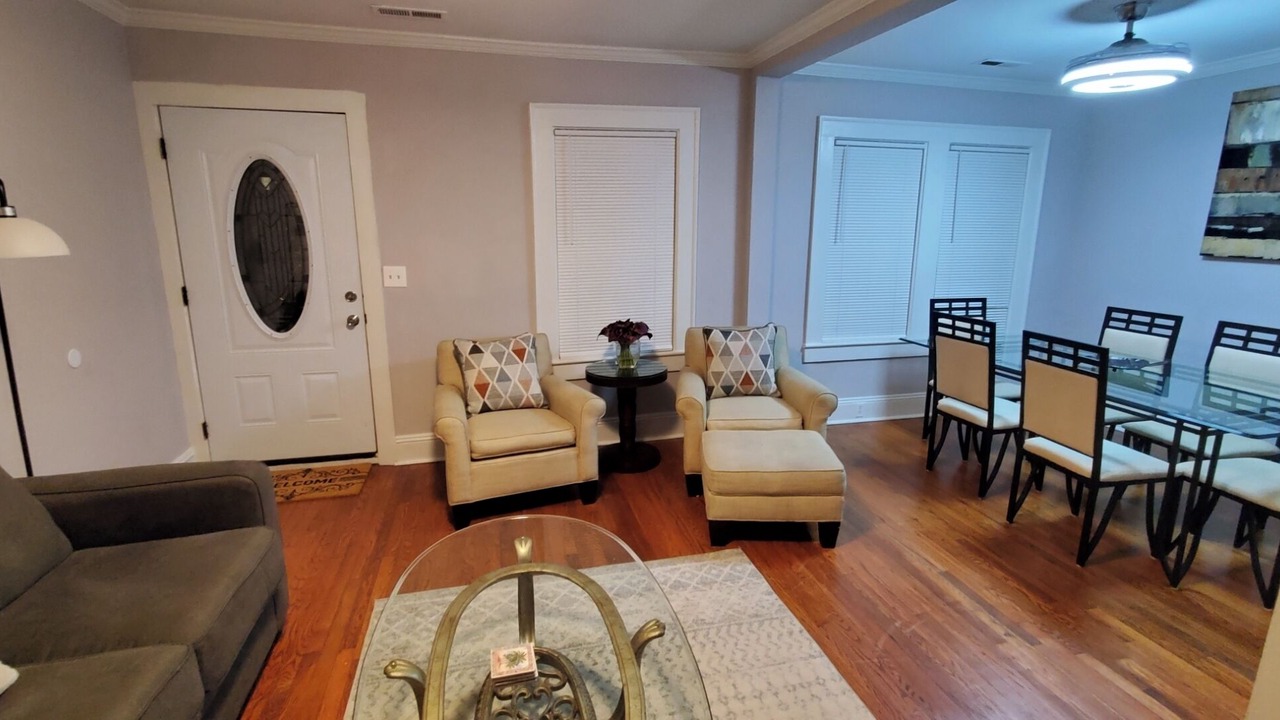 Photo of Livingroom in Burlington