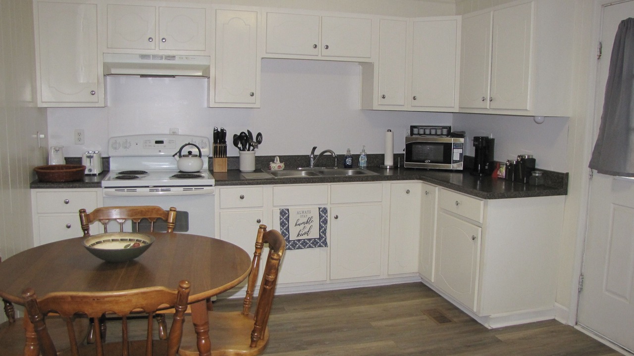 Photo of Kitchen in Whites