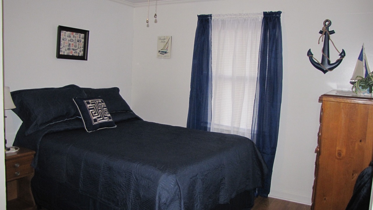 Photo of Bedroom in Whites