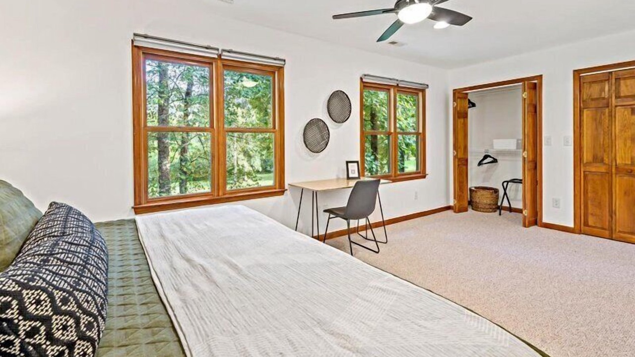 Photo of Bedroom in Frank