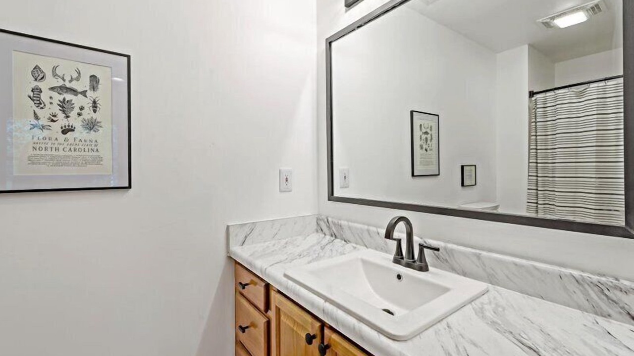 Photo of Bathroom in Frank